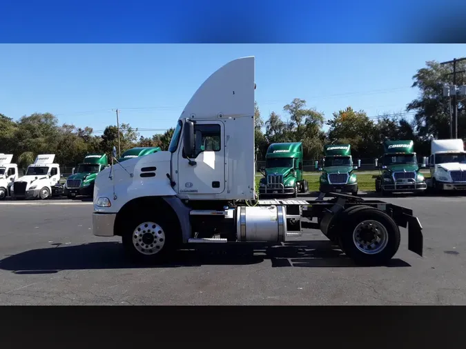 2018 Mack CXU (PINNACLE)31a6e37ef034851aeee2737570faeeb4