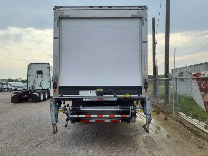 2018 FREIGHTLINER/MERCEDES M2 106