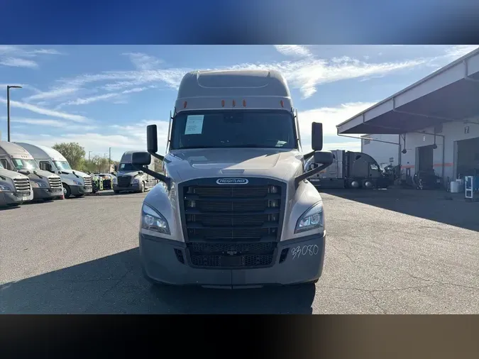 2025 Freightliner Cascadia 126