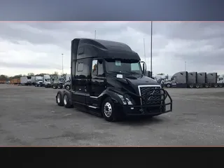 2022 Volvo VNL860