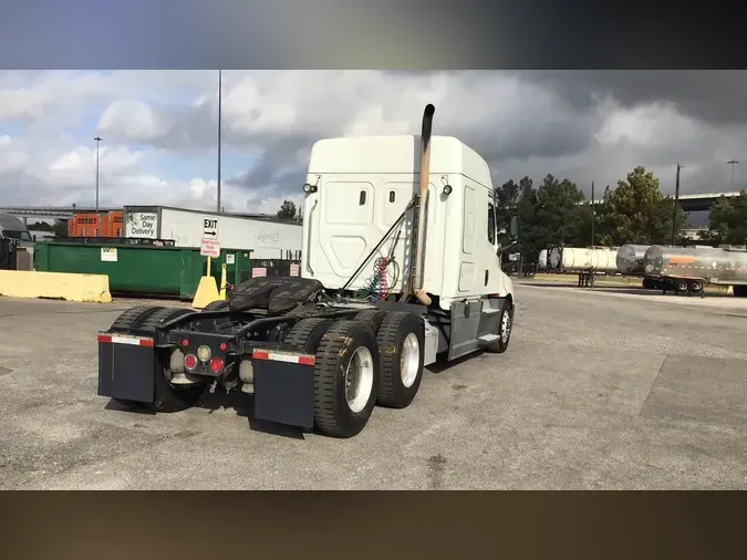 2020 Freightliner Cascadia 12631b147a65ca1a034587187fe319a23ab