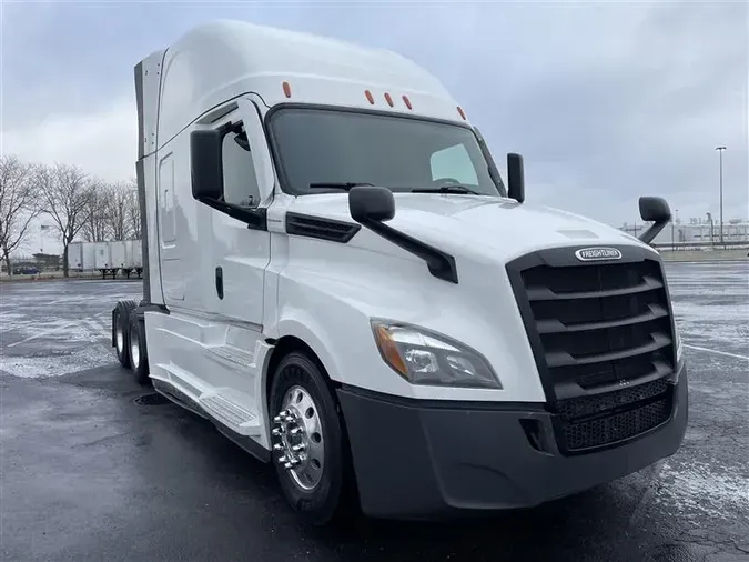 2022 FREIGHTLINER CA126