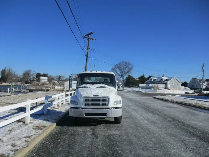 2018 FREIGHTLINER M2