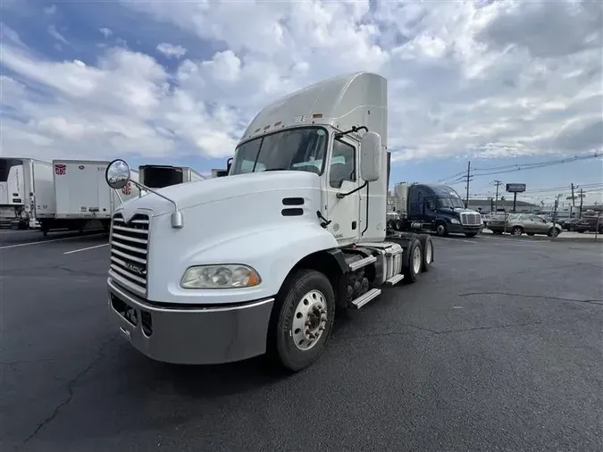 2016 MACK CXU613