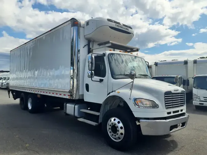 2017 FREIGHTLINER M2 106