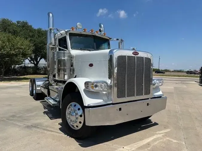 2022 Peterbilt 389
