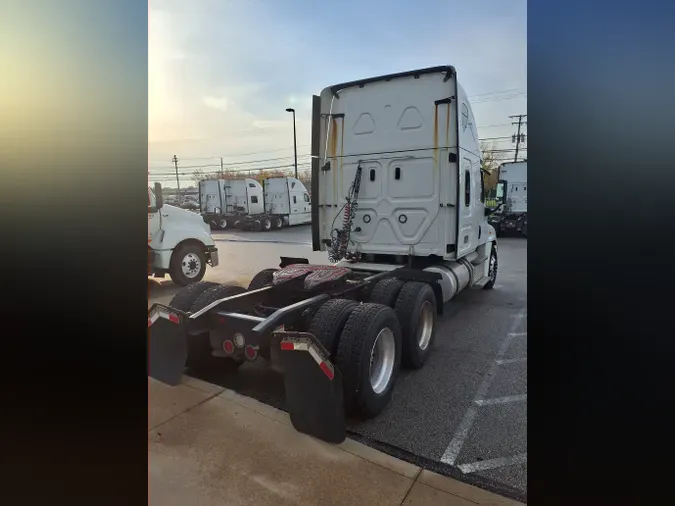 2019 FREIGHTLINER/MERCEDES CASCADIA 125