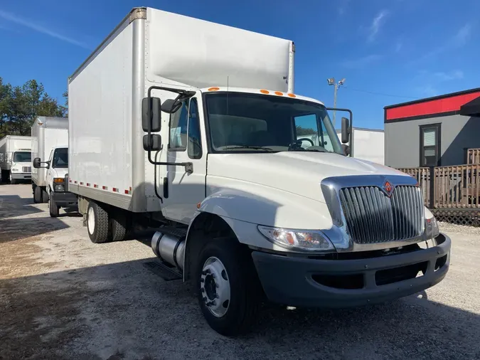 2019 NAVISTAR INTERNATIONAL 4300 LP