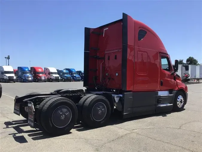 2022 FREIGHTLINER CA126