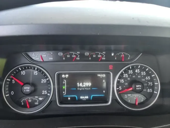 2019 NAVISTAR INTERNATIONAL LT625 DAYCAB T/A