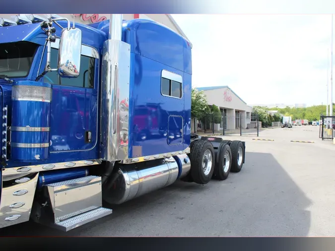 2020 Peterbilt 389