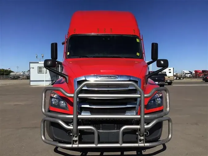 2021 FREIGHTLINER CA126