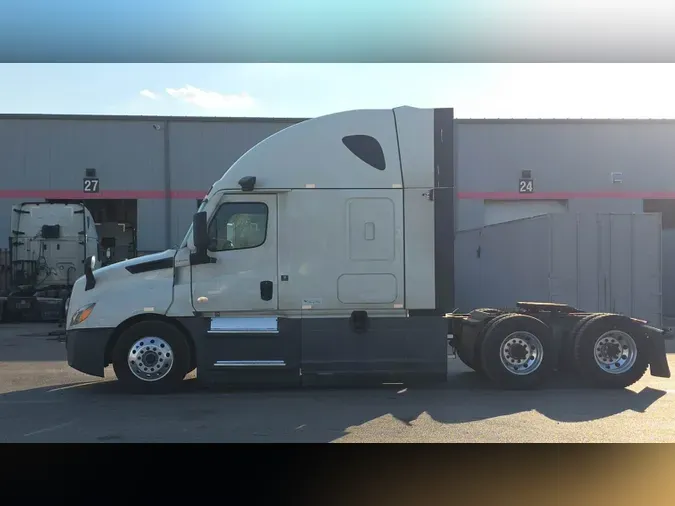 2023 Freightliner Cascadia 126