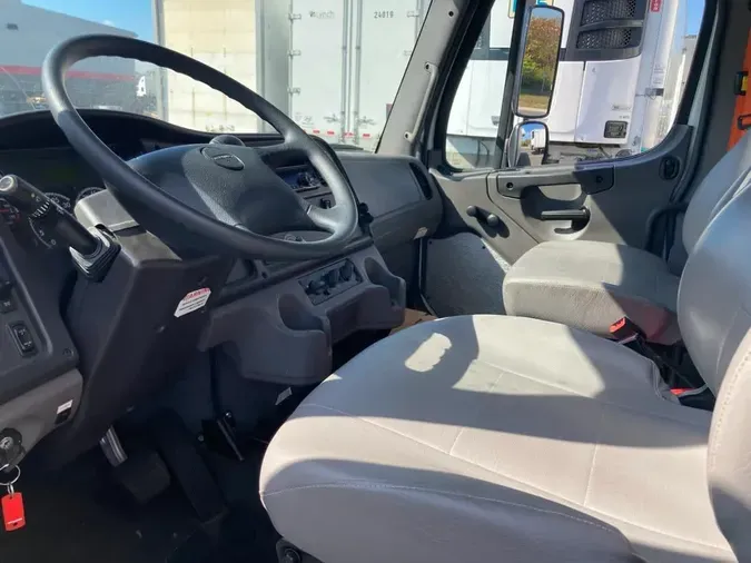 2020 FREIGHTLINER/MERCEDES M2 106