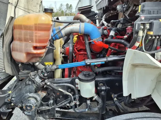 2019 NAVISTAR INTERNATIONAL 4300