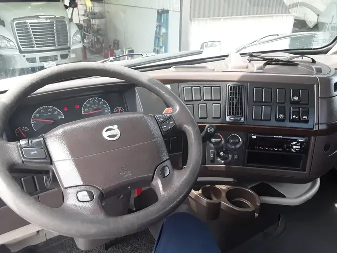 2016 VOLVO VNL42TRACTOR