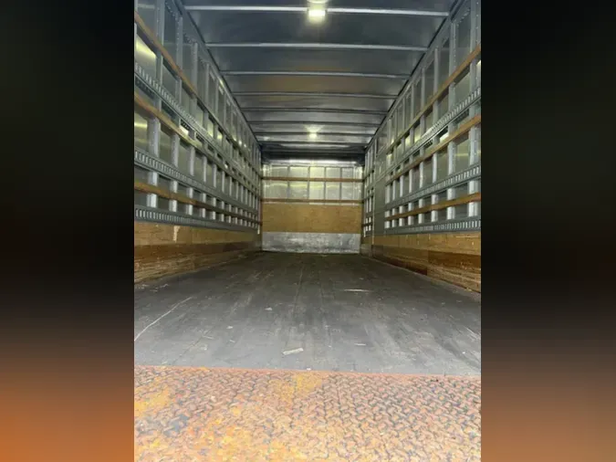 2019 FREIGHTLINER/MERCEDES M2 106