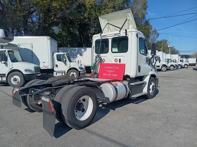 2018 FREIGHTLINER/MERCEDES CASCADIA 113