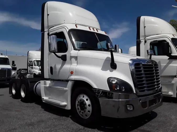2019 FREIGHTLINER/MERCEDES CASCADIA 125