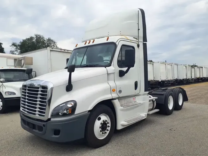 2019 FREIGHTLINER CASCADIA 12531dd376910b353016a5634386b1ff808