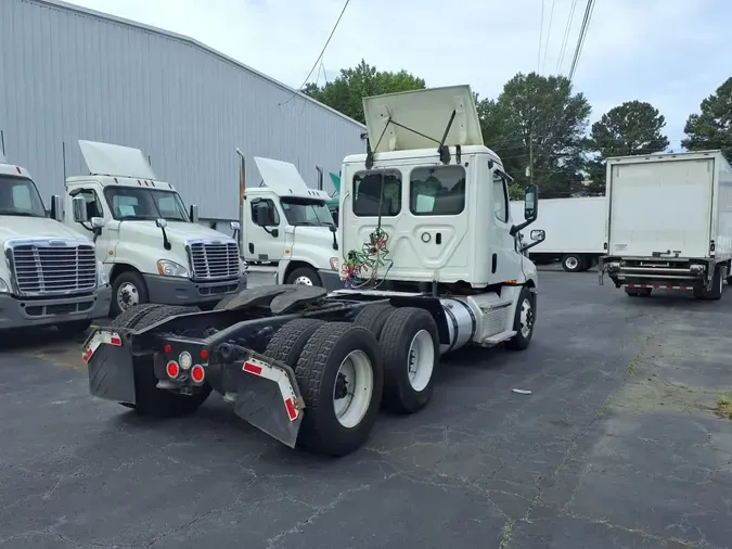 2019 FREIGHTLINER NEW CASCADIA PX12664