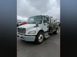 2017 Freightliner M2 106