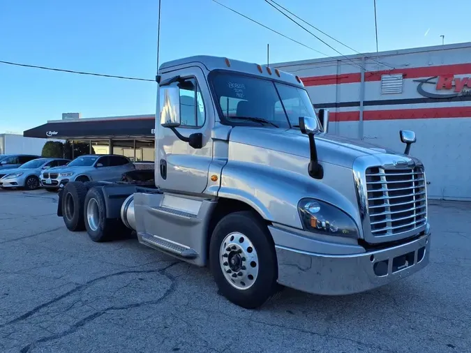 2019 FREIGHTLINER/MERCEDES CASCADIA 12531e9a827cc2b2018586b04f36624d185