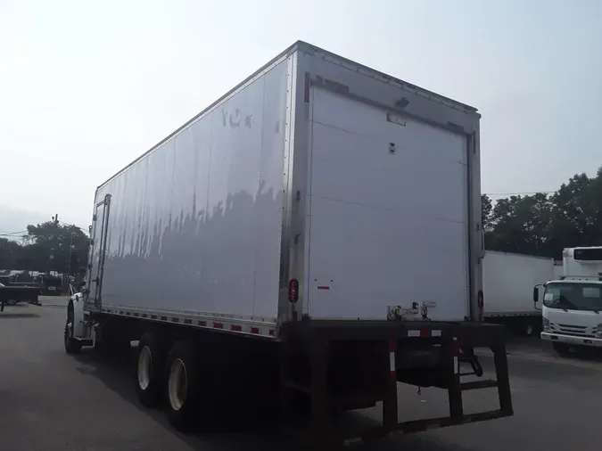2019 FREIGHTLINER M2 106