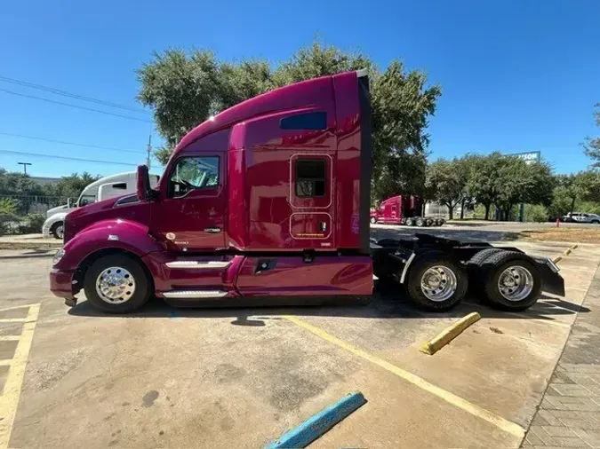 2022 Kenworth T680