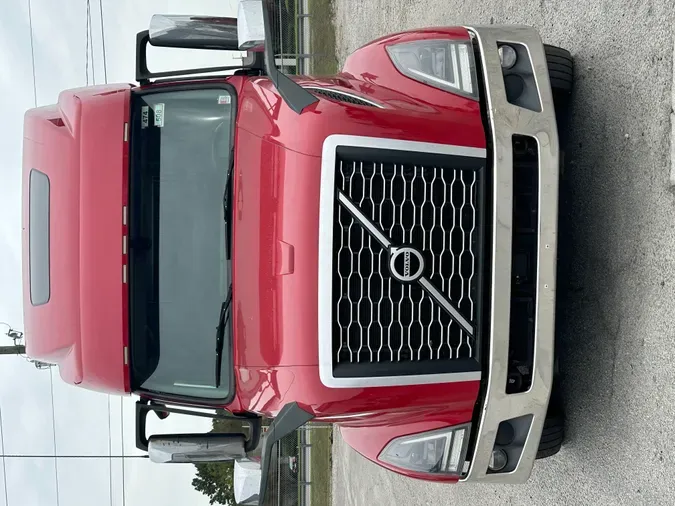 2019 Volvo VNL64T860