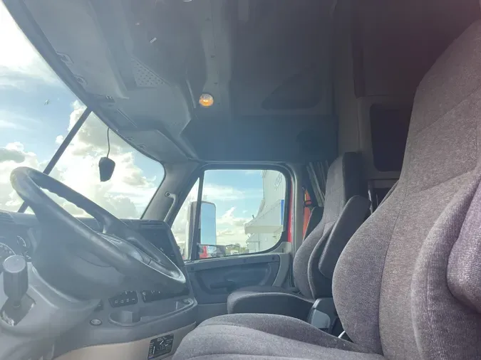 2018 FREIGHTLINER CASCADIA 125