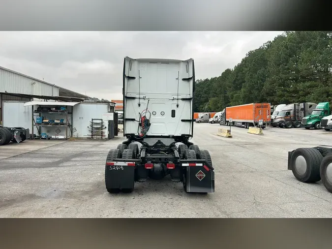 2022 International LT