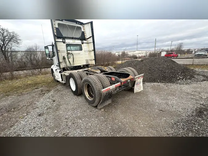 2019 Volvo VNL300