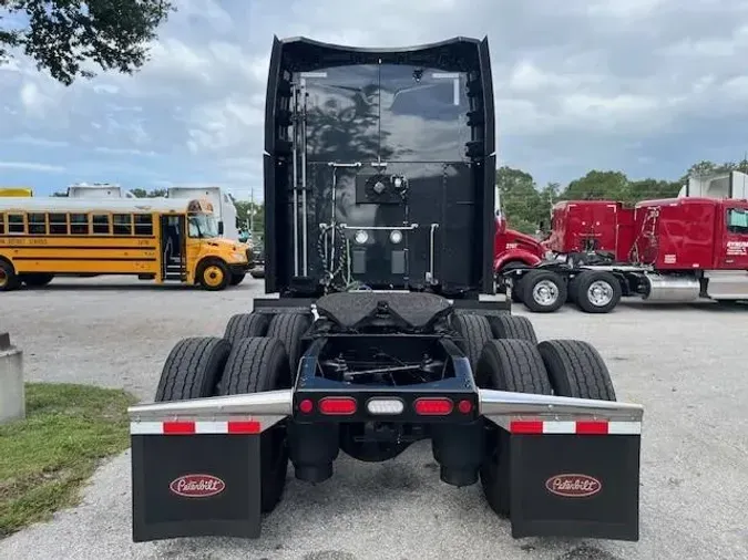 2023 Peterbilt 579