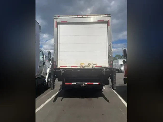 2019 FREIGHTLINER M2 106