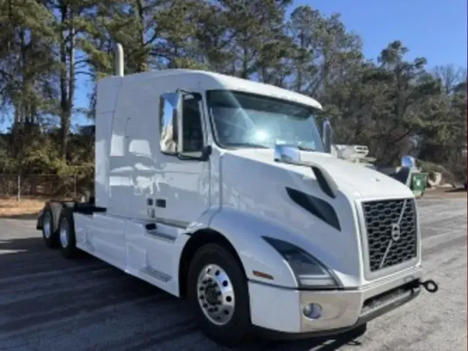 2020 VOLVO VNR64T-640