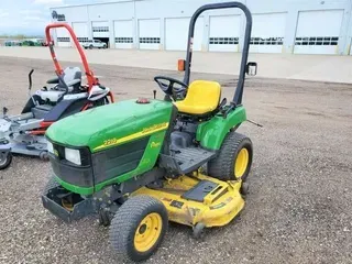 2004 John Deere 2210