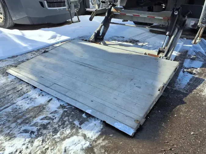 2019 FREIGHTLINER/MERCEDES M2 106