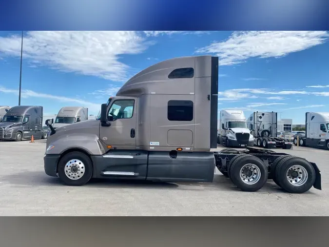 2022 International LT