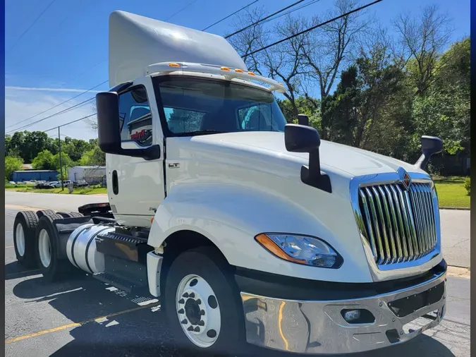 2018 NAVISTAR INTERNATIONAL LT625 DAYCAB T/A