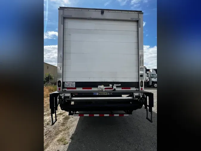 2018 FREIGHTLINER/MERCEDES M2 106