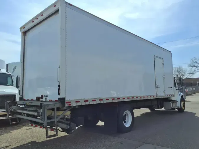 2018 FREIGHTLINER/MERCEDES M2 106