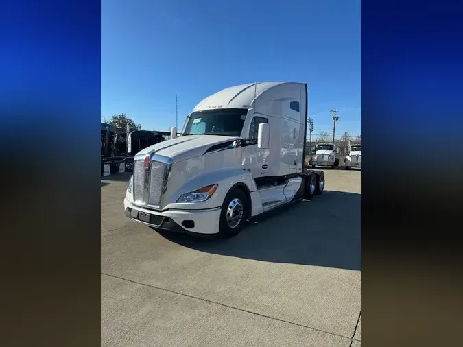 2025 Kenworth T680