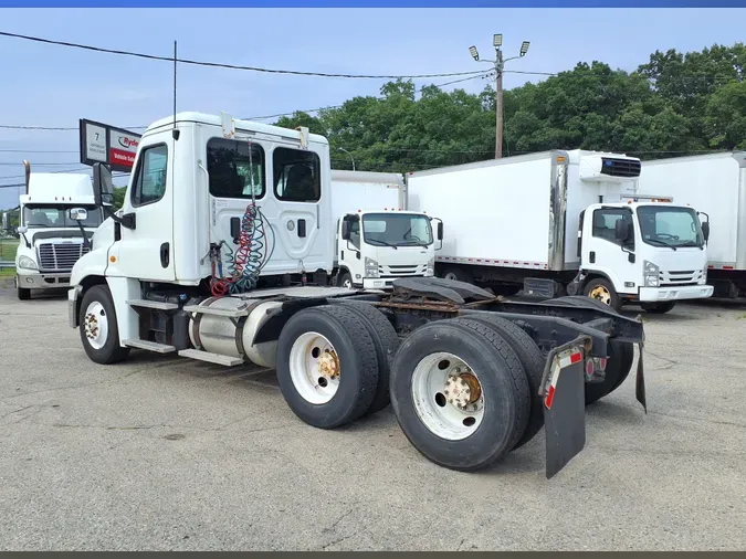 2017 FREIGHTLINER/MERCEDES CASCADIA 125