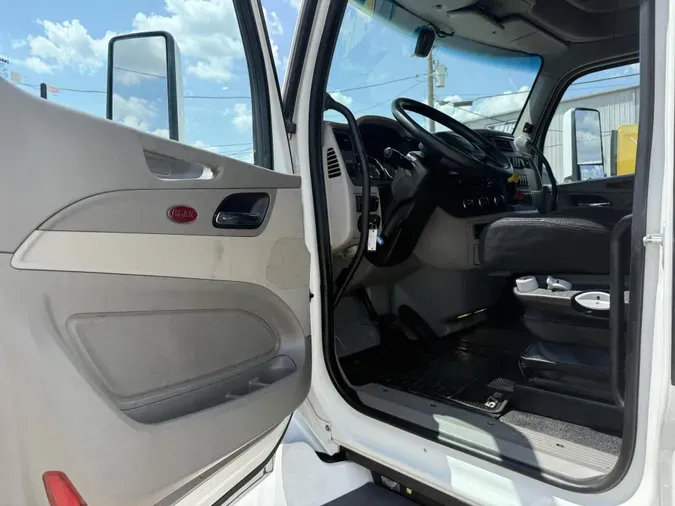 2021 Peterbilt 579