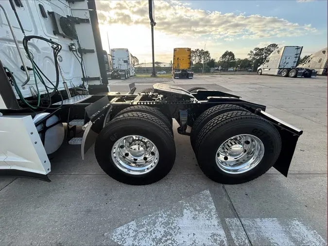 2021 Freightliner Cascadia 126321786156335714b3776cfb5f376cde2