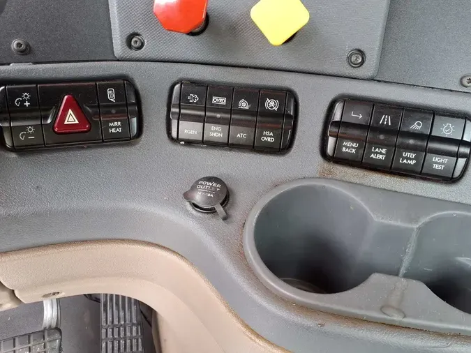 2018 FREIGHTLINER CASCADIA 113