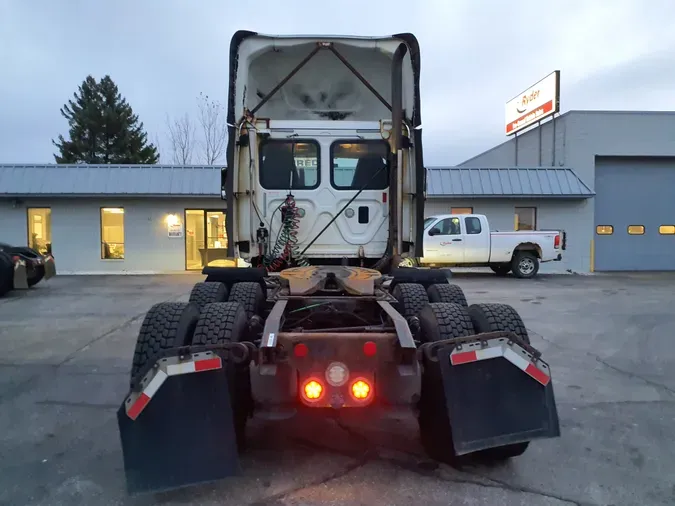 2016 FREIGHTLINER/MERCEDES CASCADIA 125