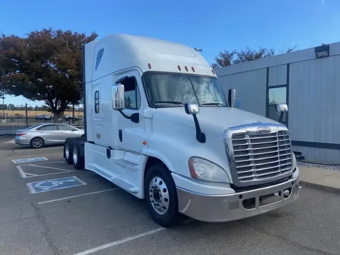 2018 FREIGHTLINER/MERCEDES CASCADIA 125321cbece21bd1960cf281638ee901bde