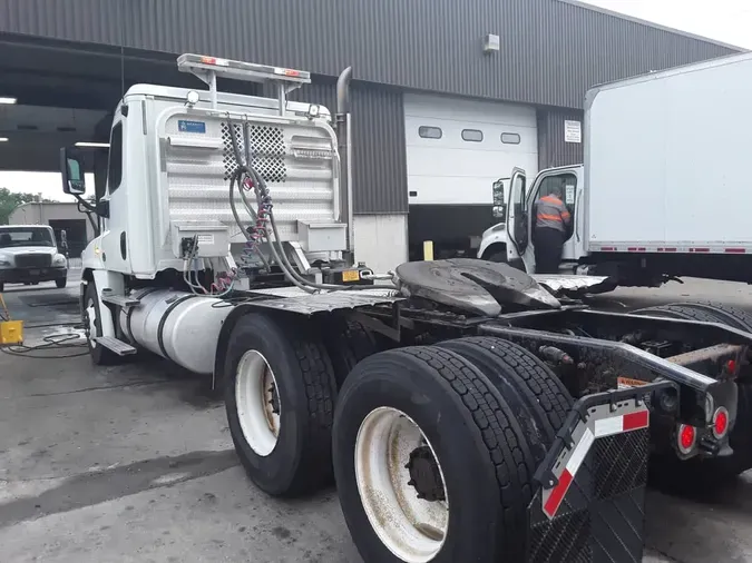 2018 FREIGHTLINER CASCADIA 125
